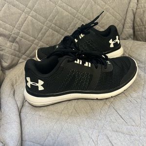 UnderArmour Tennis Shoes